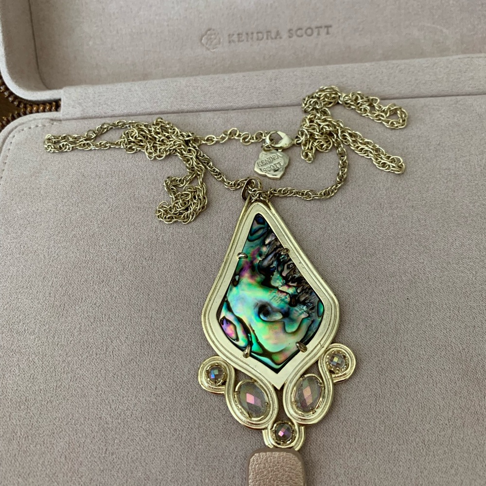 Kendra Scott Necklace